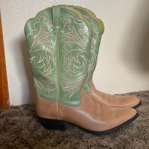 Green and tan Ariat cowgirl boots in size 10.